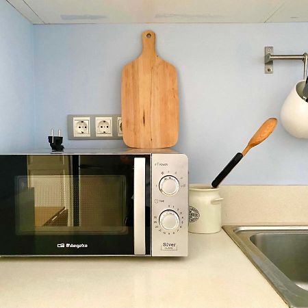 Two Bedroom Stylish Studio, 5 Minutes Walk From The Beach 료렛 드 마르 외부 사진