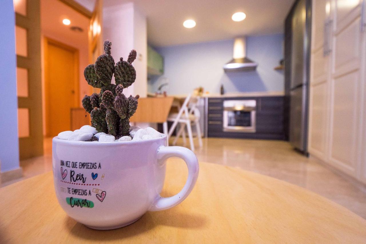 Two Bedroom Stylish Studio, 5 Minutes Walk From The Beach 료렛 드 마르 외부 사진