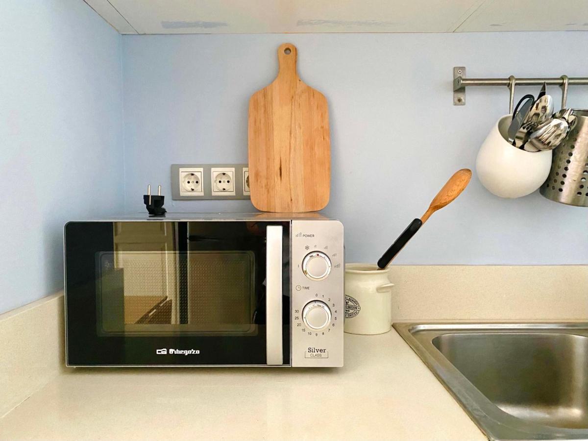 Two Bedroom Stylish Studio, 5 Minutes Walk From The Beach 료렛 드 마르 외부 사진